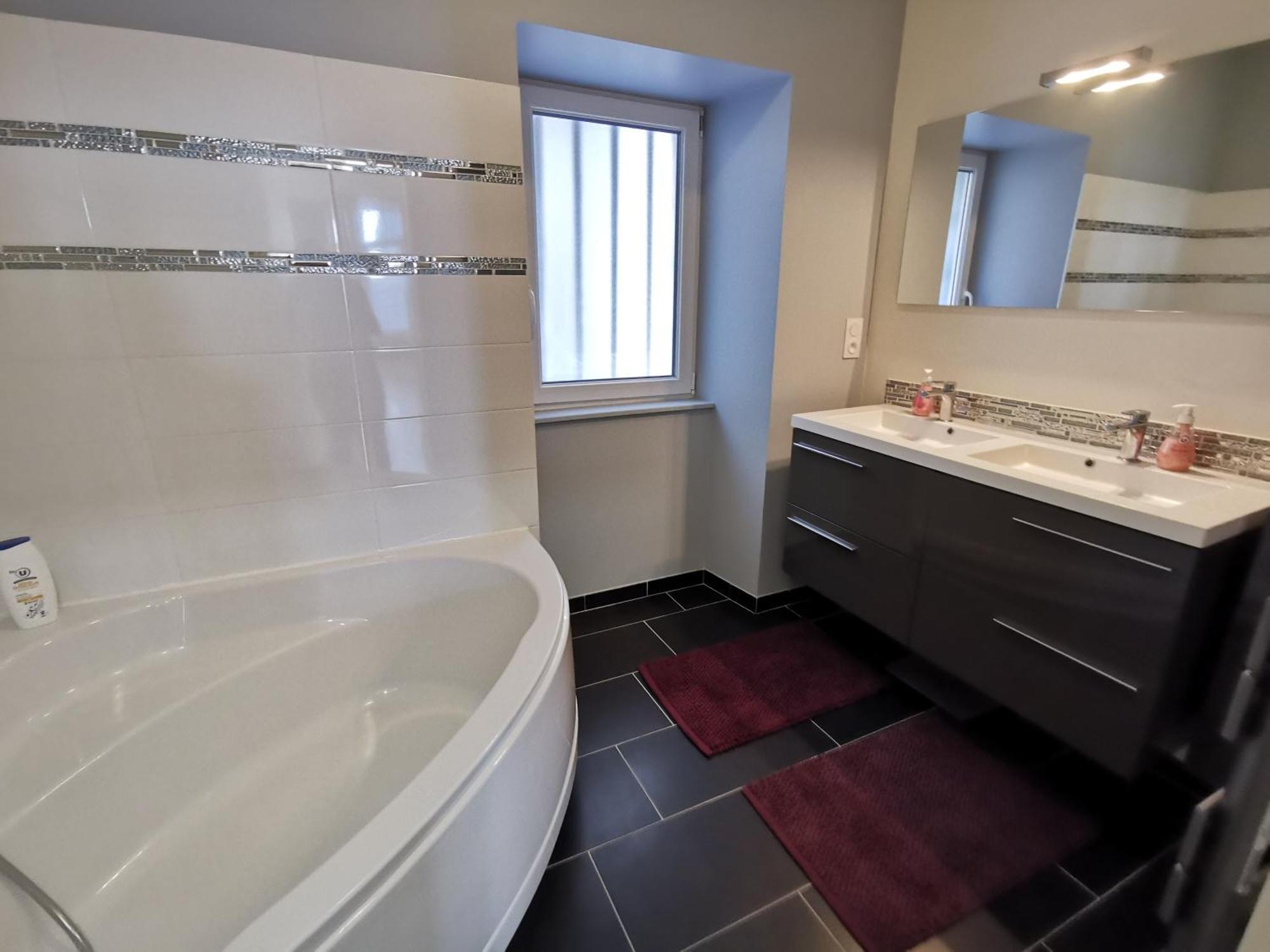 Appartement 3 Chambres Au Coeur Du Jura, Ideal Famille Salins-les-Bains Zewnętrze zdjęcie