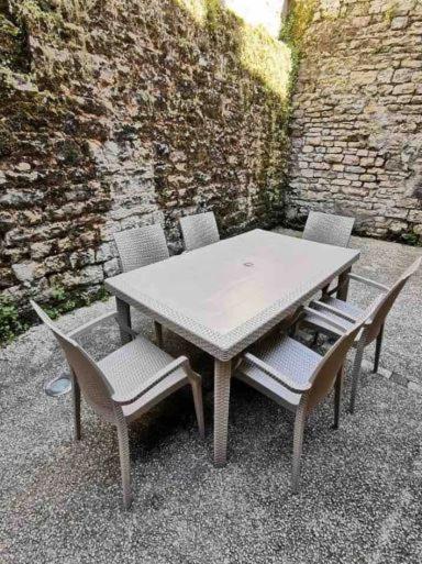 Appartement 3 Chambres Au Coeur Du Jura, Ideal Famille Salins-les-Bains Zewnętrze zdjęcie